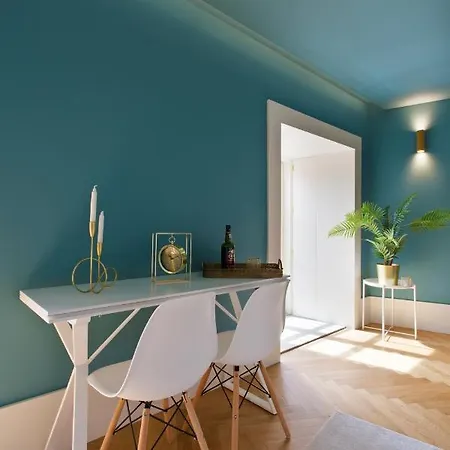 Infante By The River Apartment *